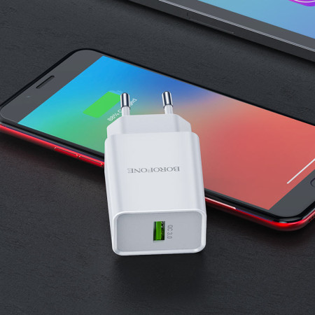 Сетевое зарядное устройство Borofone BN5 Sunlight (QC3.0/1USB) с кабелем Micro Белый
