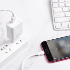 Мережеве зарядний пристрій Borofone BA32A Bright (QC3.0 1USB/3A) з кабелем Micro White