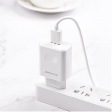Мережеве зарядний пристрій Borofone BA32A Bright (QC3.0 1USB/3A) з кабелем Micro White