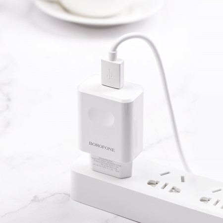 Сетевое зарядное устройство Borofone BA32A Bright (QC3.0 1USB/3A) с кабелем Micro White