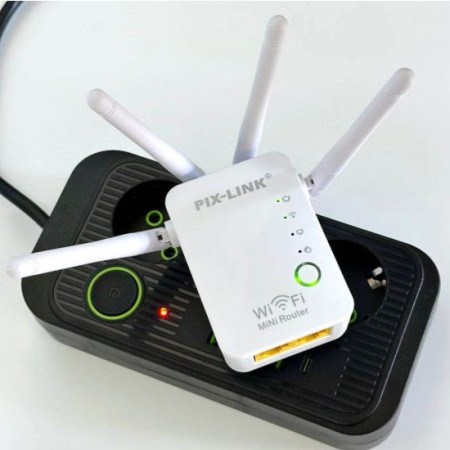 Усилитель сигнала Wi-Fi PIX-LINK WR16Q